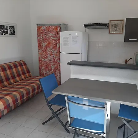 Apartman Du Soleil, Climatise Avec Piscine Chauffee D'avril A Novembre, Et Jacuzzi Pouzolles