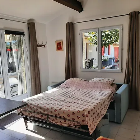 Du Soleil, Climatise Avec Piscine Chauffee D'avril A Novembre, Et Jacuzzi *